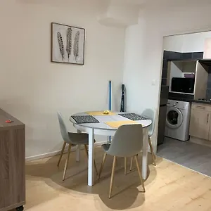 Appartement : Beau Studio, Proche Du Chateau, Aubenas
